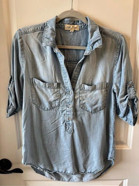 Cloth & Stone Women'Small Chambray Button Down Size Small